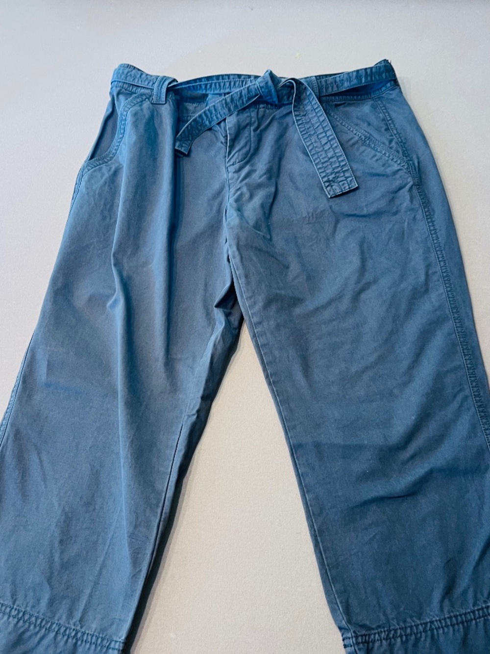 Women's Old Navy Mid Rise Gray Capri Pants